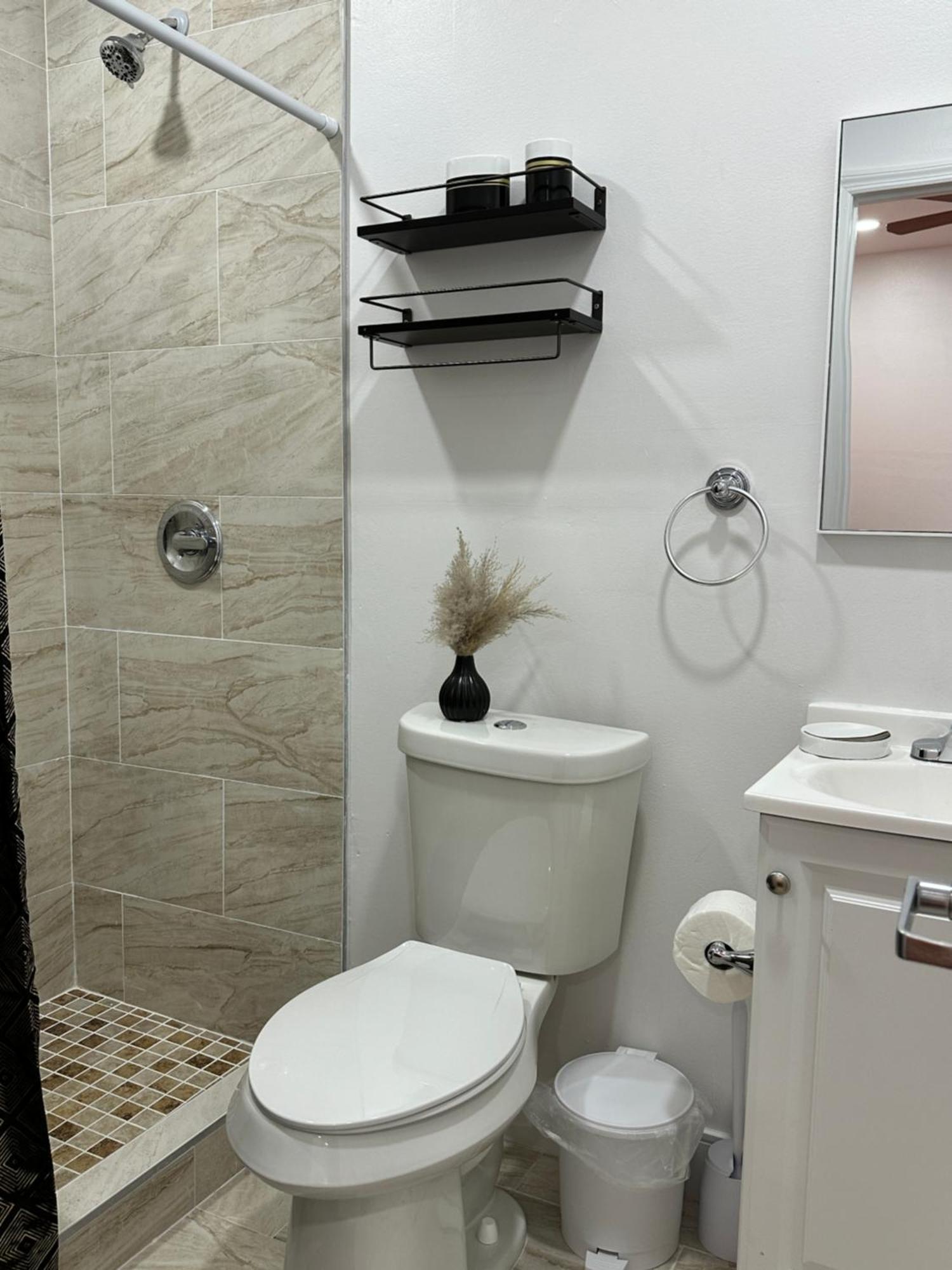 Cozy And Centric Apartment كيب كورال المظهر الخارجي الصورة