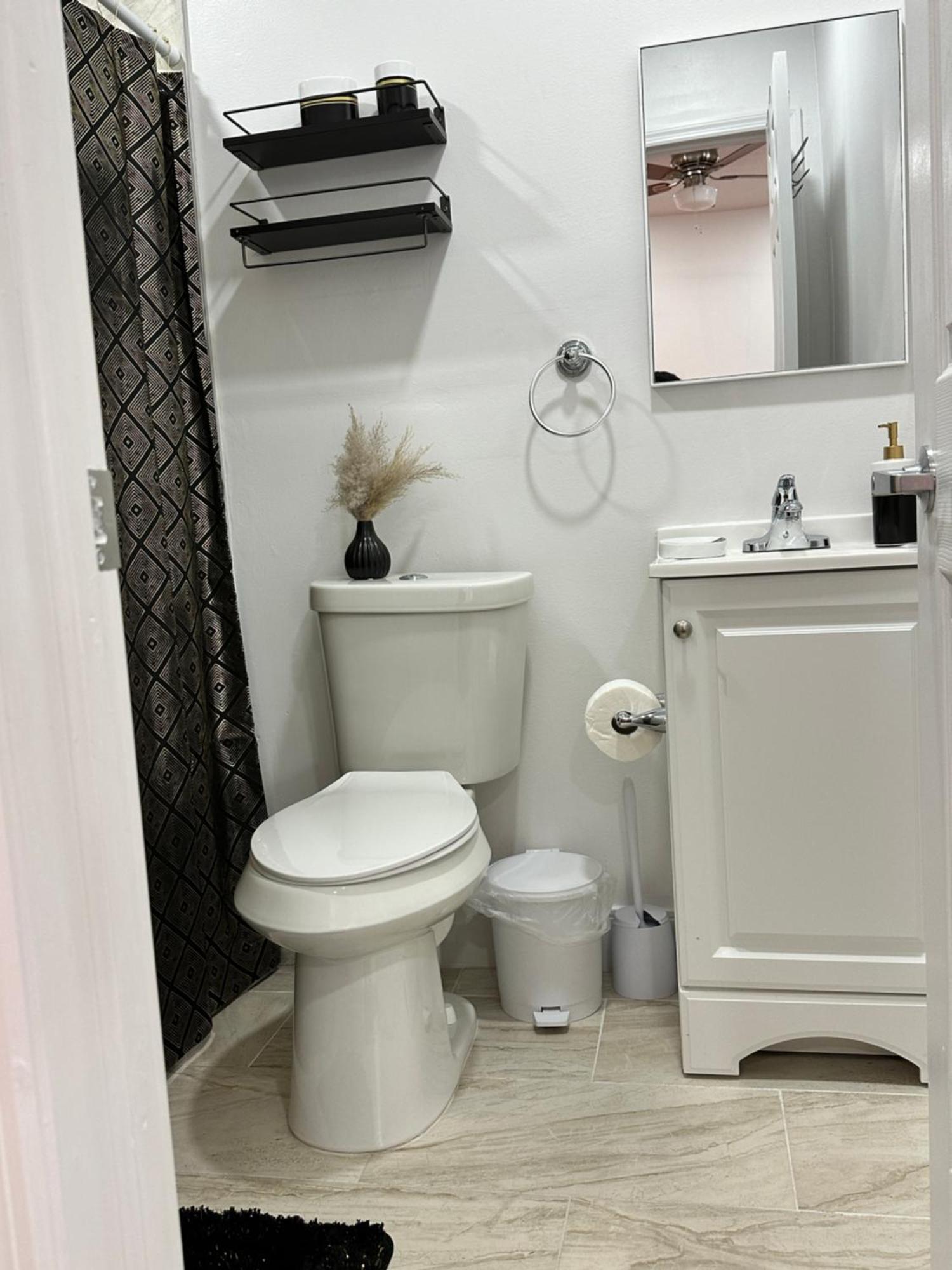 Cozy And Centric Apartment كيب كورال المظهر الخارجي الصورة